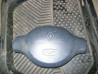 Подушка безопасности в руль Renault Symbol 1