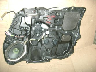 Стеклоподъемник передний правый Mazda 3 BK