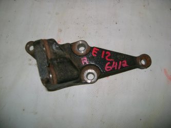 Кронштейн двигателя правый Toyota Corolla E120