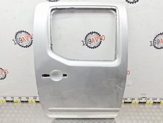 Дверь задняя правая Nissan Navara D40