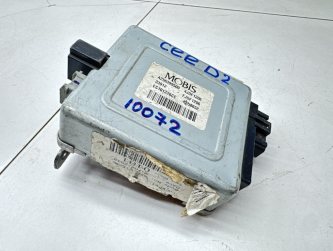 Блок электронный Kia Ceed 2 JD