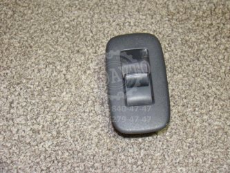 Кнопка стеклоподъемника Toyota Auris E150