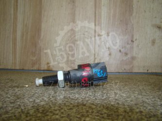 Датчик включения стопсигнала Лада Приора 2170