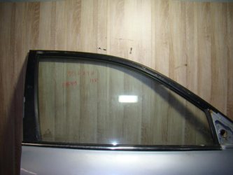 Стекло двери передней правой Hyundai Sonata EF