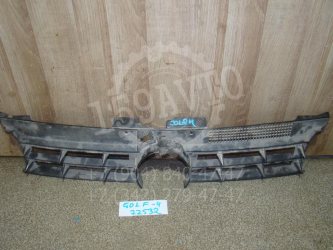 Решетка радиатора Volkswagen Golf 4
