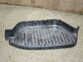 Накладка на подножку Toyota Hiace H200