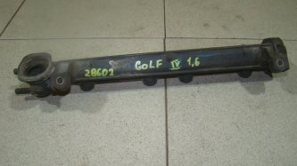 Рейка топливная Volkswagen Golf 4