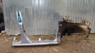 Порог со стойкой правый Toyota Corolla E120