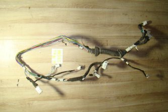 Проводка двери Toyota Corolla E180