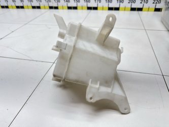 Бачок омывателя лобового стекла Toyota Corolla E150