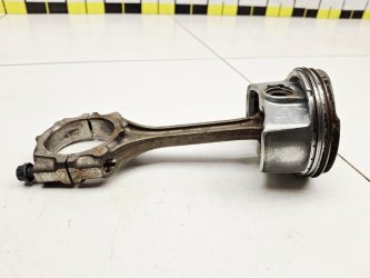 Поршень с шатуном Toyota Corolla E150