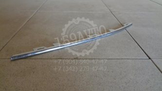 Молдинг решетки радиатора Volkswagen Polo 5