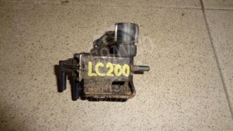 Клапан вакуумный Toyota Land Cruiser J200