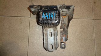 Опора КПП левая Peugeot 207
