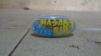 Повторитель на крыло Mazda 3 BK