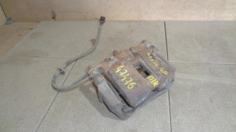 Суппорт передний правый Honda Civic 4D FD