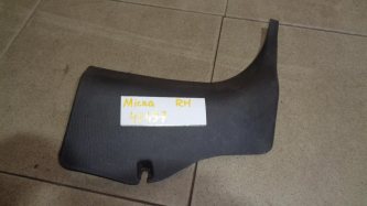 Обшивка стойки Nissan Micra K12