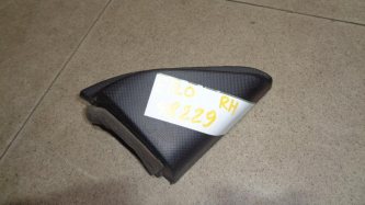 Крышка зеркала внутренняя правая Toyota Corolla E120
