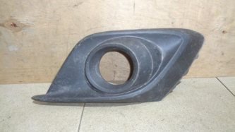 Рамка противотуманой фары правой Mazda 3 BM, BN