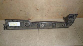 Направляющая шторки багажника Land Rover Discovery 3 L319