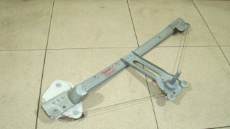 Стеклоподъемник механический передний правый Renault Logan 1 L90