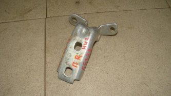 Петля двери передней Chevrolet Cruze J300