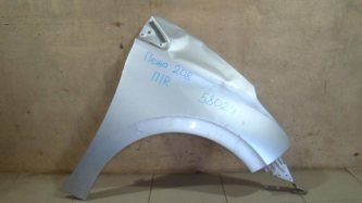 Крыло переднее правое Peugeot 208 A9