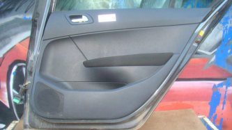 Обшивка двери задней правой Peugeot 408 T7