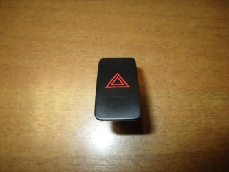 Кнопка аварийной сигнализации Toyota Corolla E150