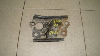 Кронштейн подрамника Toyota Corolla E150