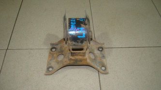 Опора КПП левая Nissan Almera N16