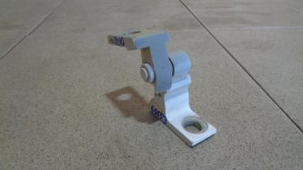 Петля двери Volkswagen Polo 5