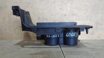 Подстаканник Mazda 3 BK