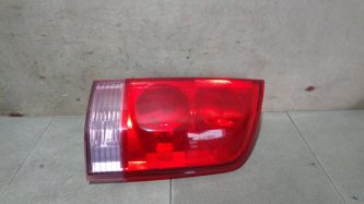 Фонарь задний правый Nissan Armada TA60