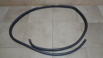 Уплотнитель двери Kia Cerato 2 TD