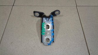 Петля двери задней правой нижняя Chevrolet Cruze J300