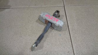 Ограничитель двери Toyota Corolla E120
