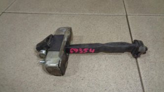 Ограничитель двери Toyota Land Cruiser J200