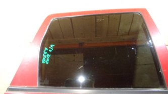 Стекло двери задней правой Mitsubishi Colt Z3