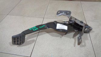Педаль тормоза Mitsubishi Colt Z3