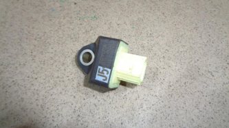Датчик AIR BAG Toyota Hilux 8 AN120, AN130