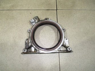 Крышка коленвала задняя Toyota Hilux 8 AN120, AN130