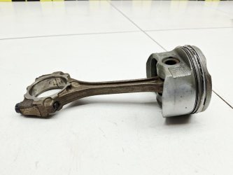 Поршень с шатуном Toyota Corolla E120