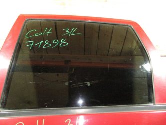 Стекло двери задней левой Mitsubishi Colt Z3