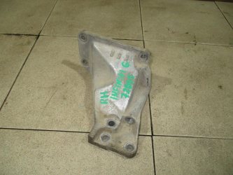 Кронштейн двигателя правый Infiniti G37 V36