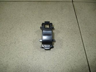 Кнопка стеклоподъемника Toyota RAV4 XA30