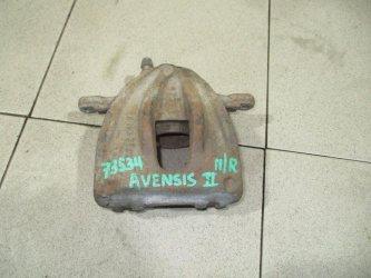 Суппорт передний правый Toyota Avensis 2 T250