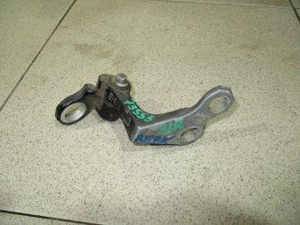 Петля двери задней правой верхняя Ford Focus 2