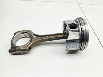 Поршень с шатуном Honda Accord 7 CL