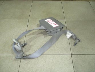 Ремень безопасности Toyota Hiace H200